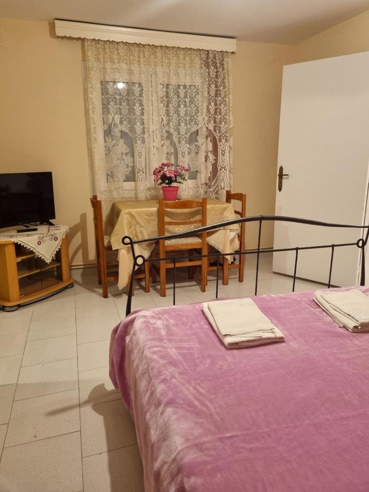 קמנה וורלה Κεντρικό, Άνετο Και Ζεστό Διαμέρισμα מראה חיצוני תמונה